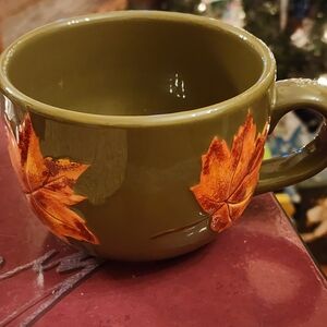 Green Mug with Autumn Leaf Design